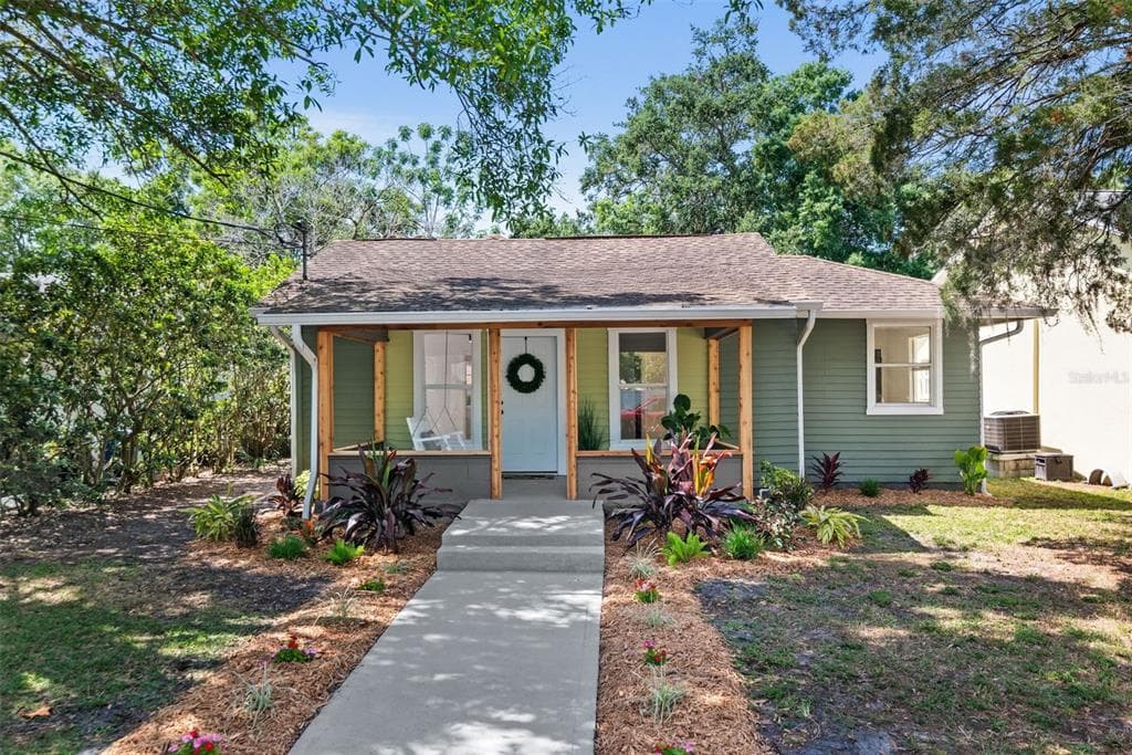 302 JEFFERSON AVENUE S OLDSMAR, FL 34677