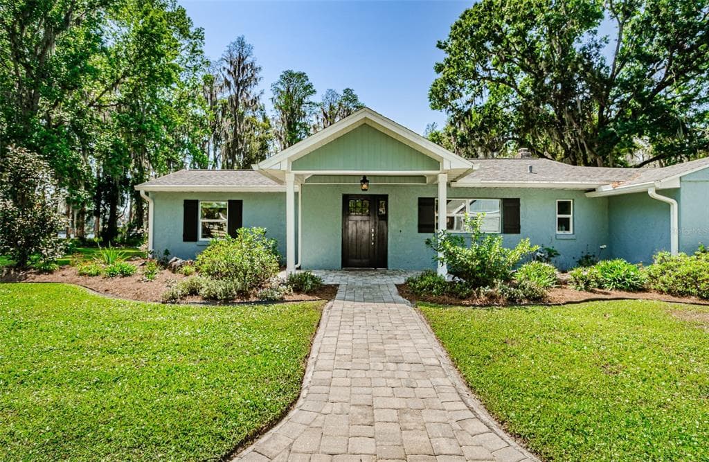 320 DEER COVE LANE LUTZ, FL 33548