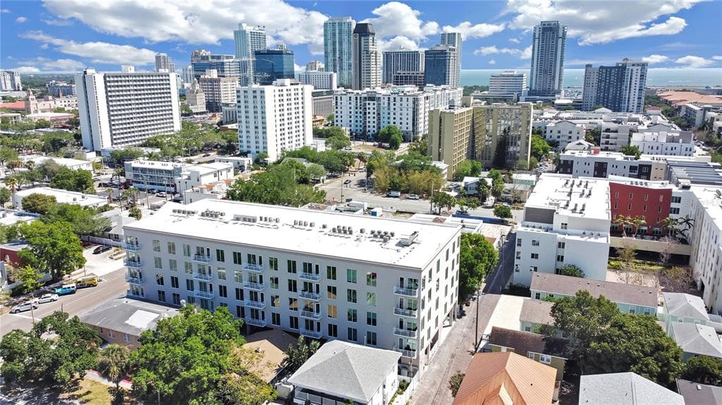 644 3RD AVENUE S UNIT 202 ST PETERSBURG, FL 33701
