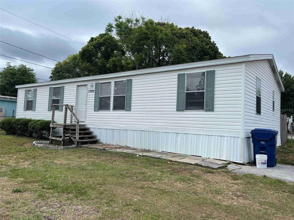 5924 ASHEN AVENUE NEW PORT RICHEY, FL 34652