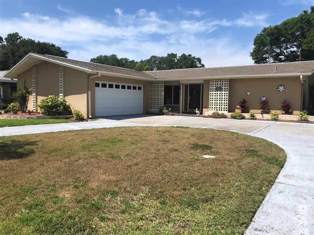 13947 105TH TERRACE LARGO, FL 33774