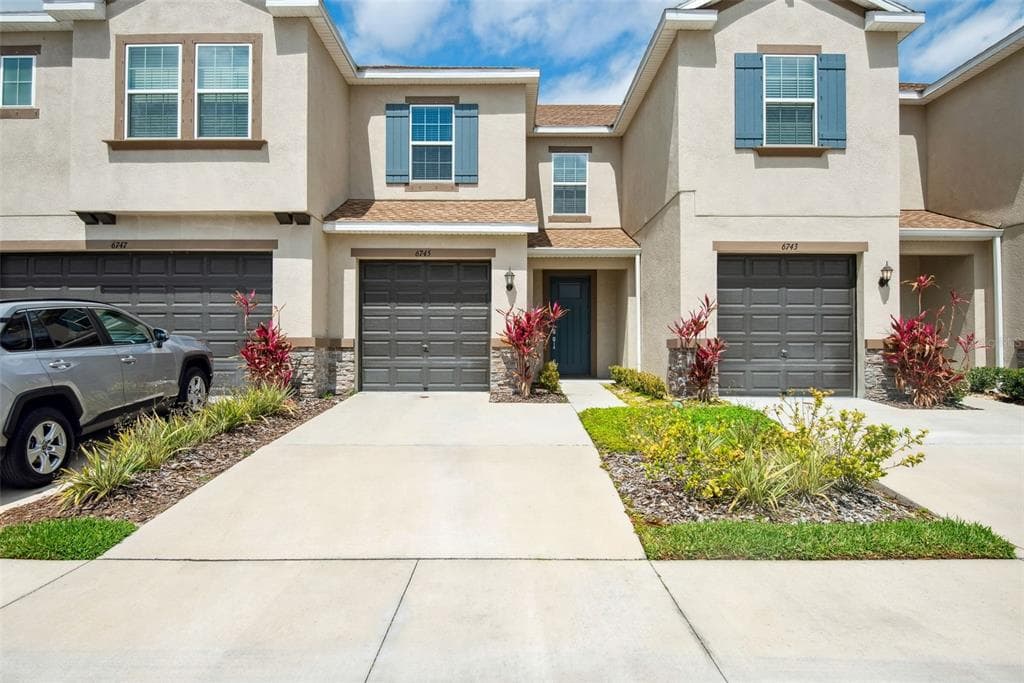 6745 CITRUS CREEK LANE TAMPA, FL 33625