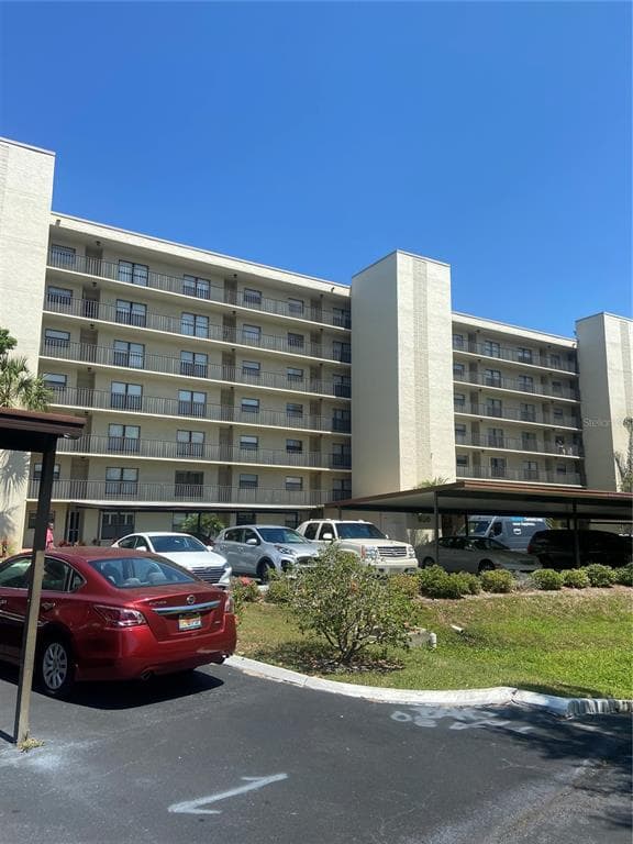 900 COVE CAY DRIVE UNIT 4G CLEARWATER, FL 33760