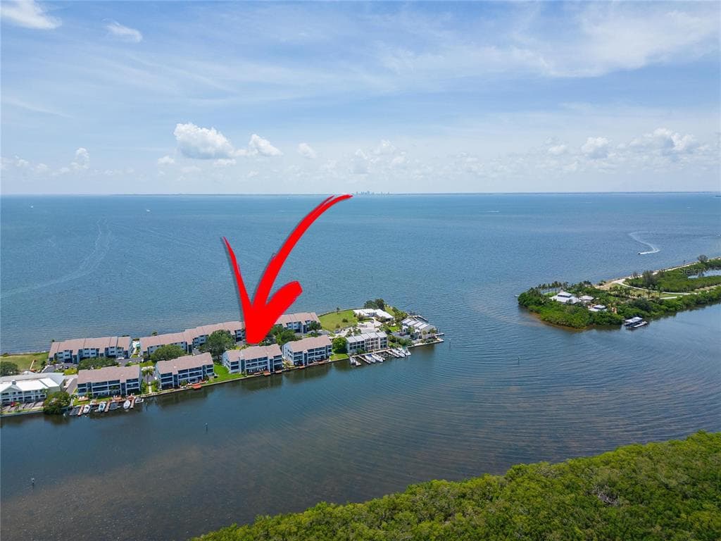 815 BAHIA DEL SOL DRIVE UNIT 35 RUSKIN, FL 33570