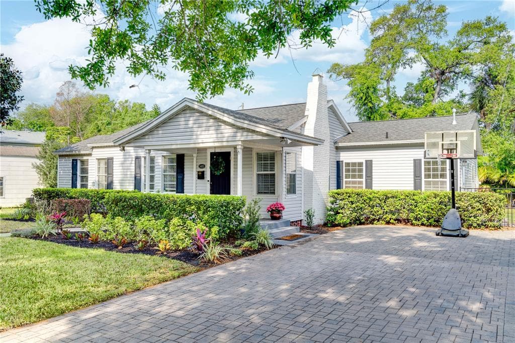 3405 W GRAY COURT TAMPA, FL 33609
