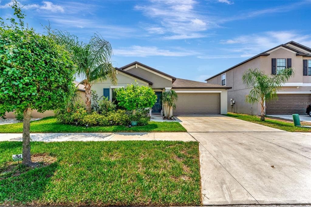 9658 SAGE CREEK DRIVE RUSKIN, FL 33573