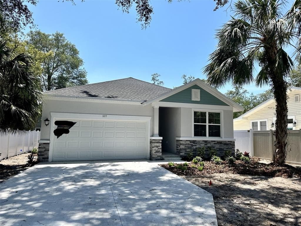 527 BAY STREET DUNEDIN, FL 34698