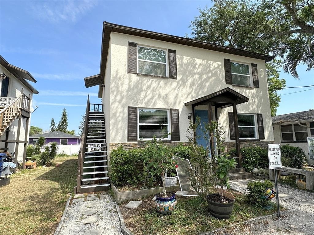 7208 S KISSIMMEE STREET UNIT B TAMPA, FL 33616