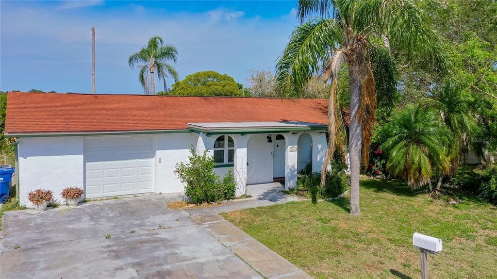 1967 COOLIDGE ROAD HOLIDAY, FL 34691