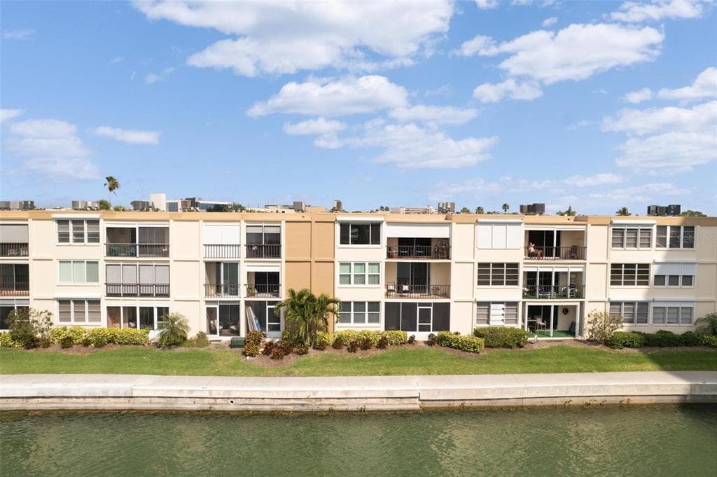 7420 BAY ISLAND DRIVE S UNIT 378 SOUTH PASADENA, FL 33707