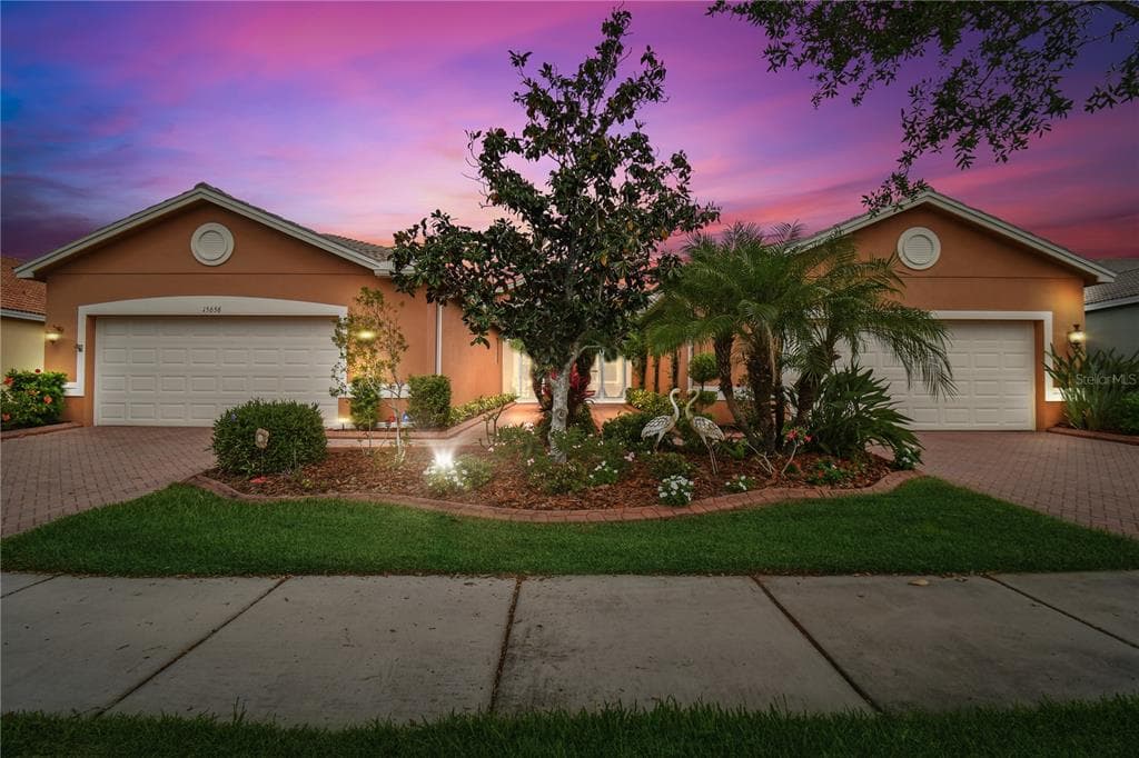15658 AURORA LAKE CIRCLE WIMAUMA, FL 33598
