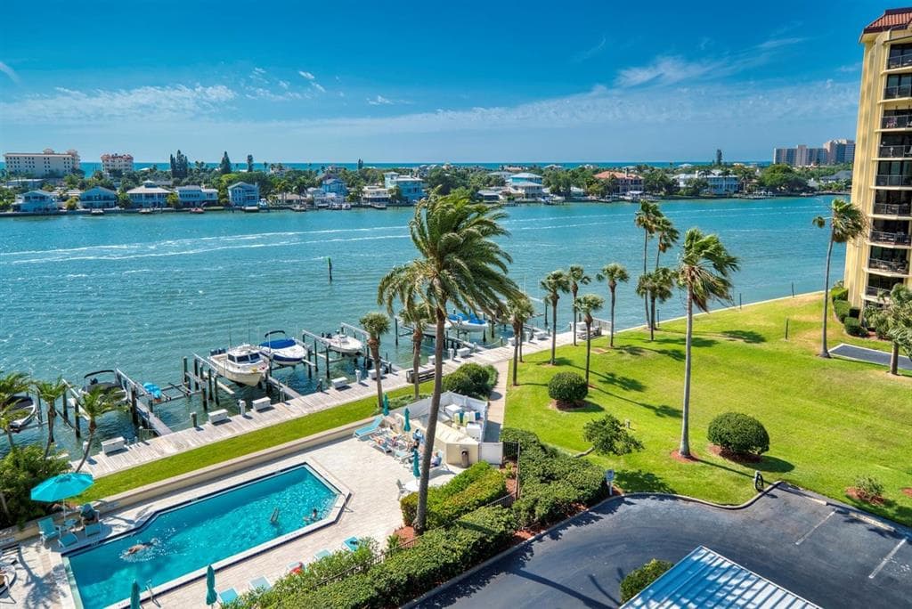 690 ISLAND WAY UNIT 705 CLEARWATER, FL 33767