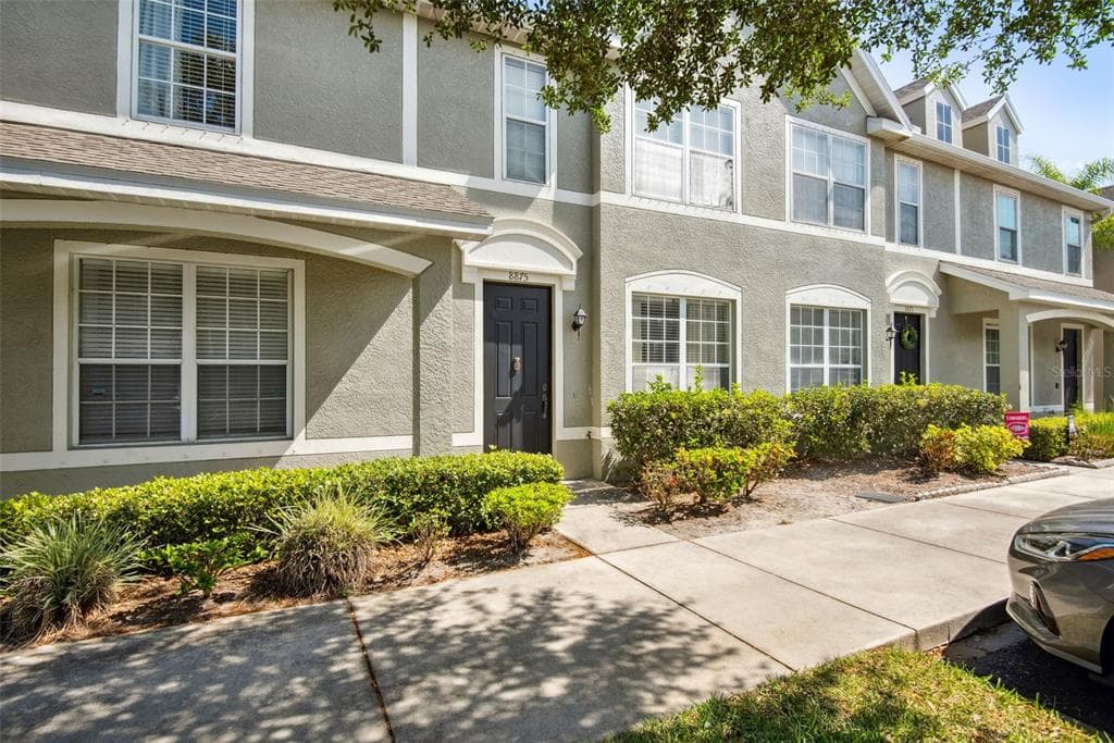 8875 CHRISTIE DRIVE LARGO, FL 33771
