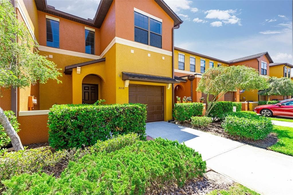30118 MOSSBANK DRIVE WESLEY CHAPEL, FL 33543