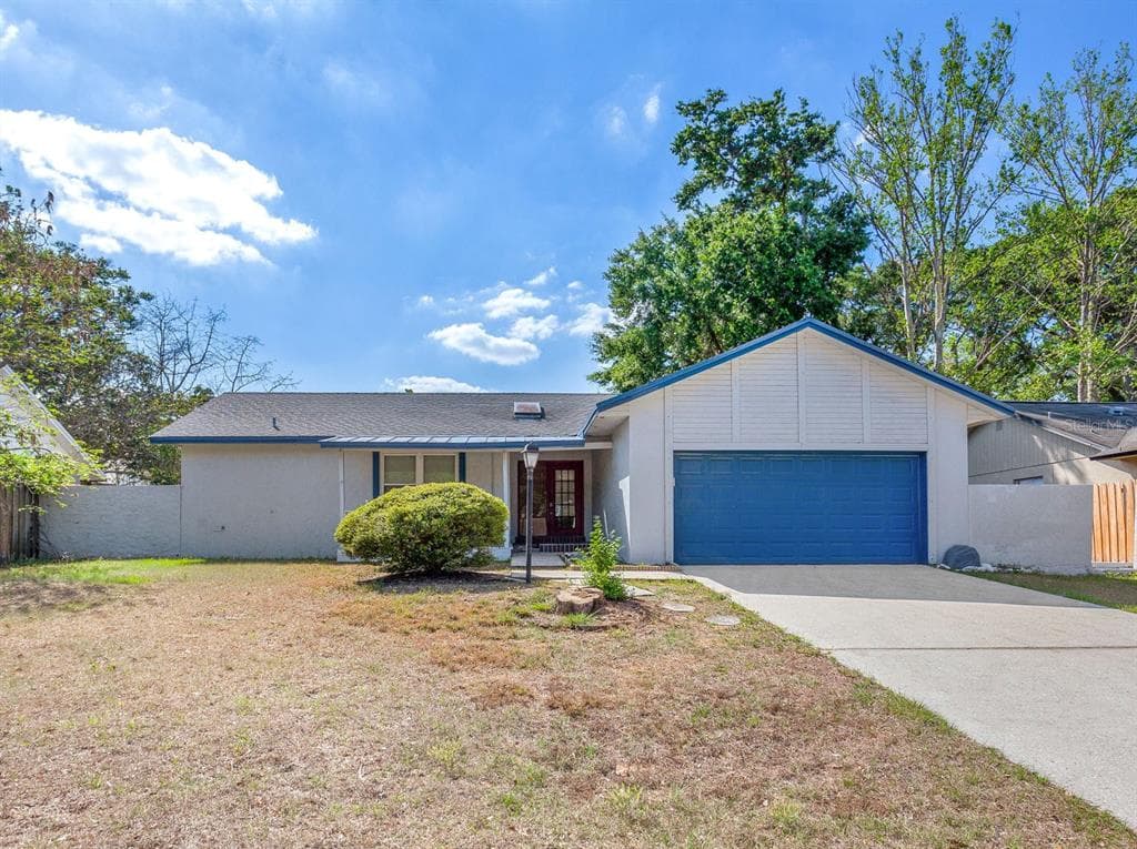 904 BLACK KNIGHT DRIVE VALRICO, FL 33594