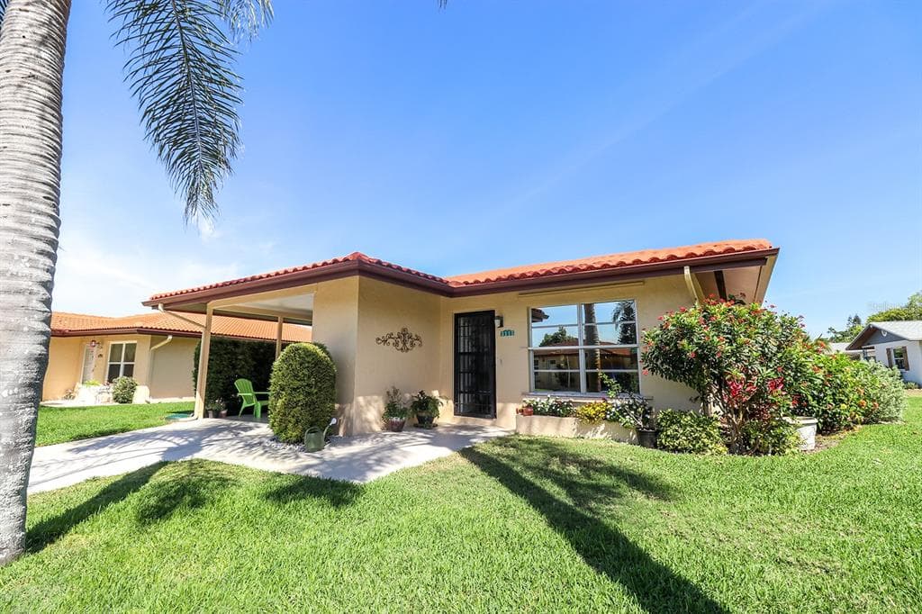 3115 CAMBRIDGE AVENUE BRADENTON, FL 34207