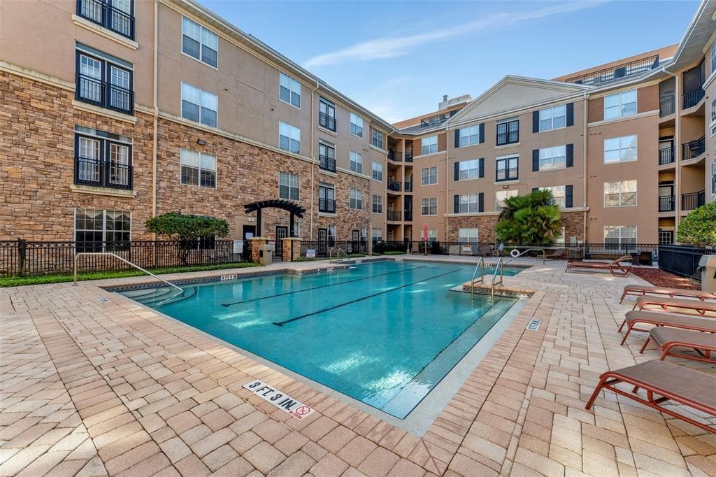4221 W SPRUCE STREET UNIT 2120 TAMPA, FL 33607