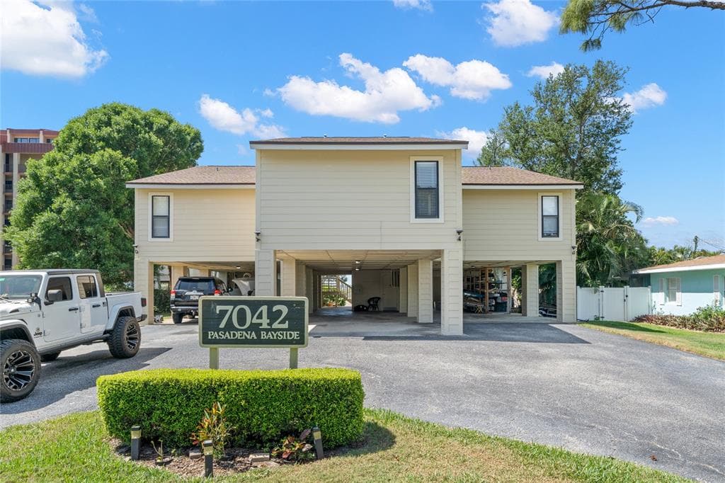 7042 HIBISCUS AVENUE S UNIT 2 SOUTH PASADENA, FL 33707