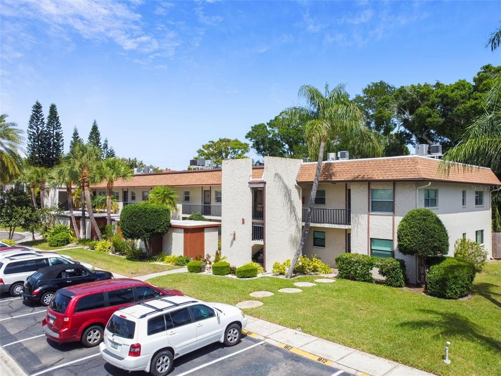 2750 E BAY DRIVE UNIT 12B LARGO, FL 33771