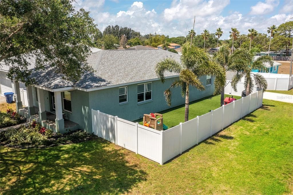 7809 40TH AVENUE N ST PETERSBURG, FL 33709