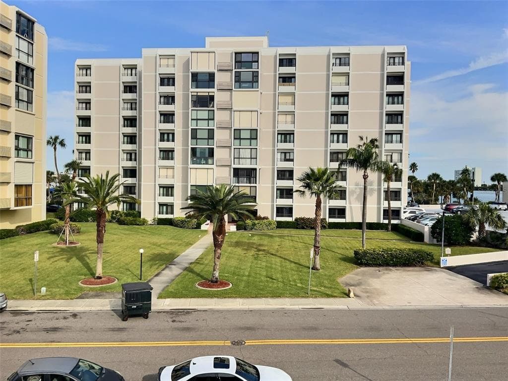 851 BAYWAY BOULEVARD UNIT 902 CLEARWATER, FL 33767