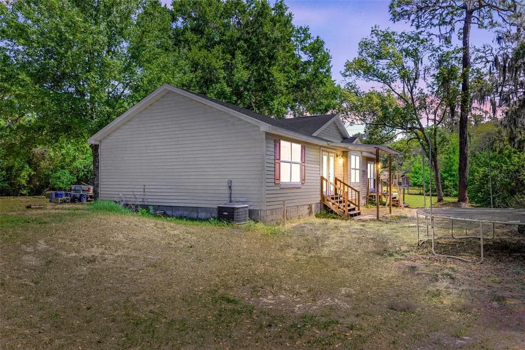 9007 LAKE DRIVE NEW PORT RICHEY, FL 34654