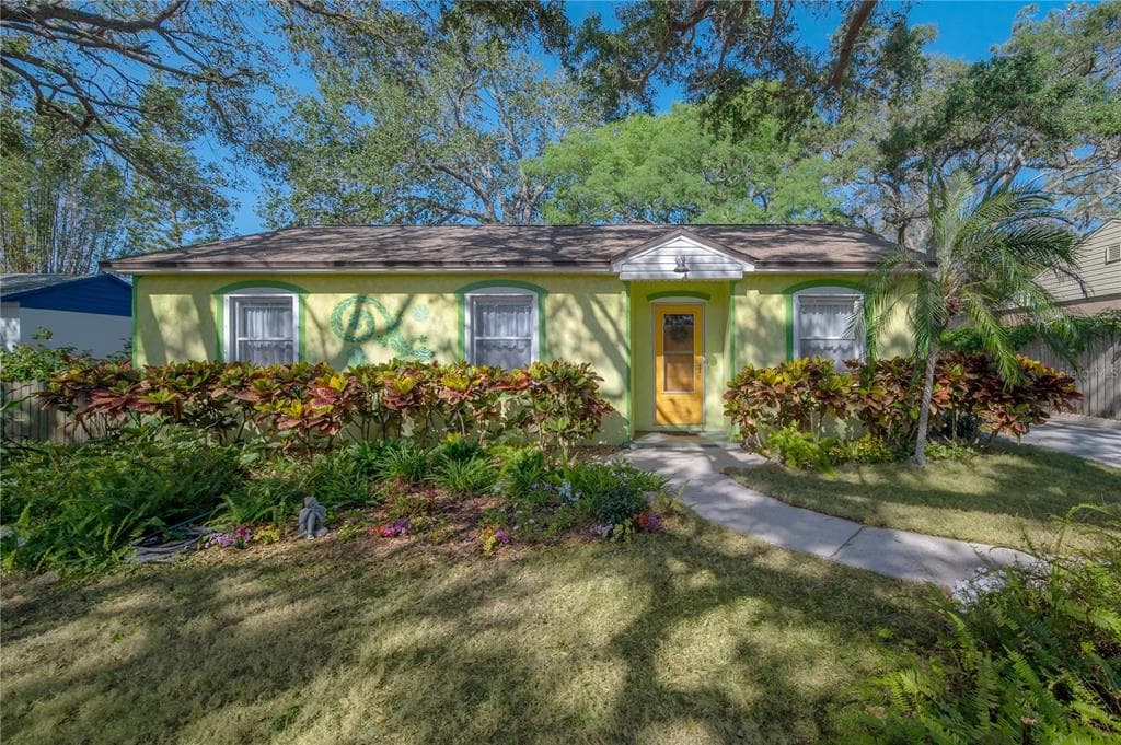1432 SANTA ANNA DRIVE DUNEDIN, FL 34698