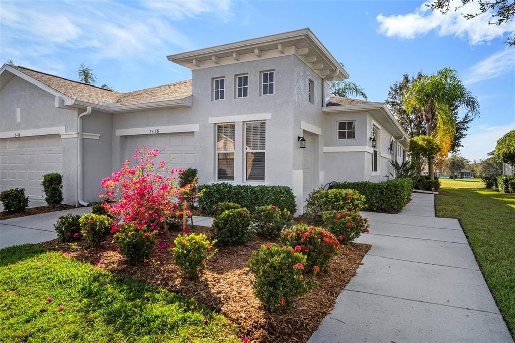 2418 SIFIELD GREENS WAY UNIT 53 SUN CITY CENTER, FL 33573