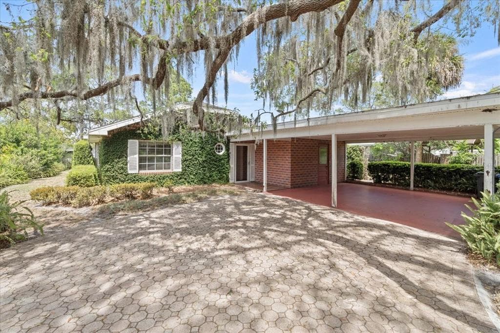 14822 LAKE MAGDALENE CIRCLE TAMPA, FL 33613