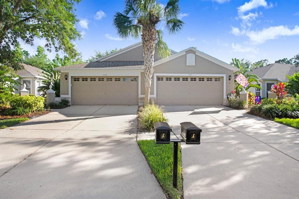 15719 PHOEBEPARK AVENUE LITHIA, FL 33547