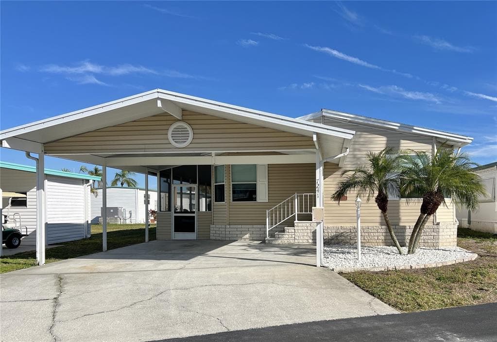 7241 MOUNT ARLINGTON DRIVE NE UNIT 433 ST PETERSBURG, FL 33702