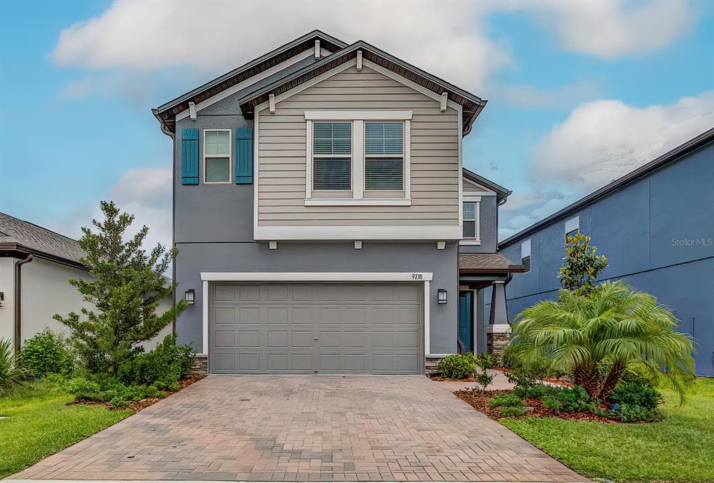 9738 LITTLE BLUESTEM DRIVE