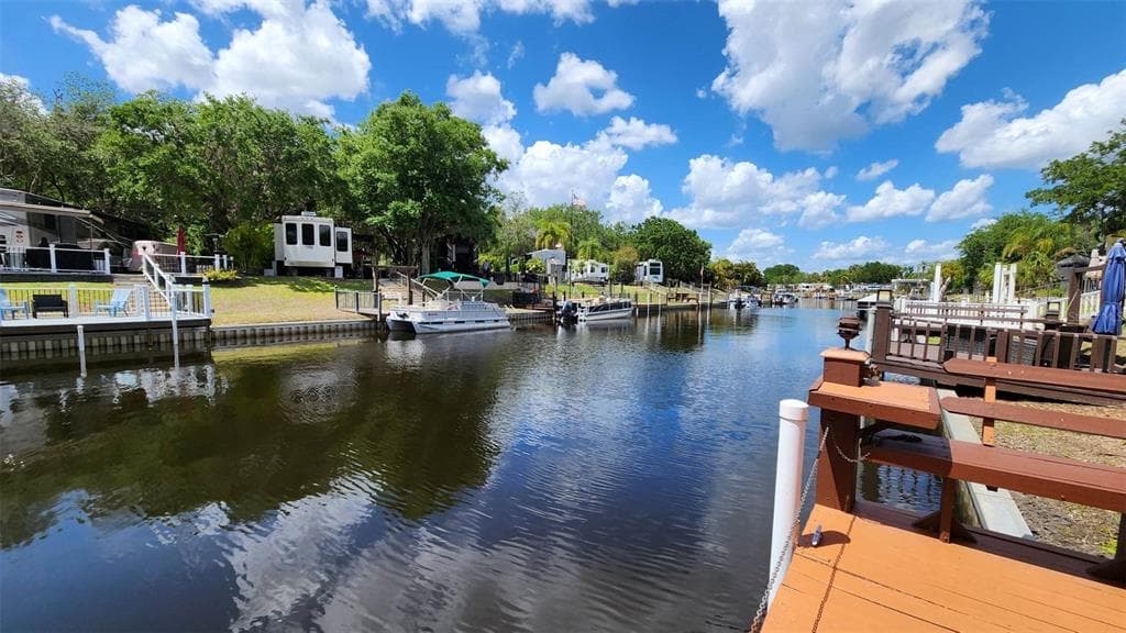 558 WATERWAY DRIVE LAKE WALES, FL 33898