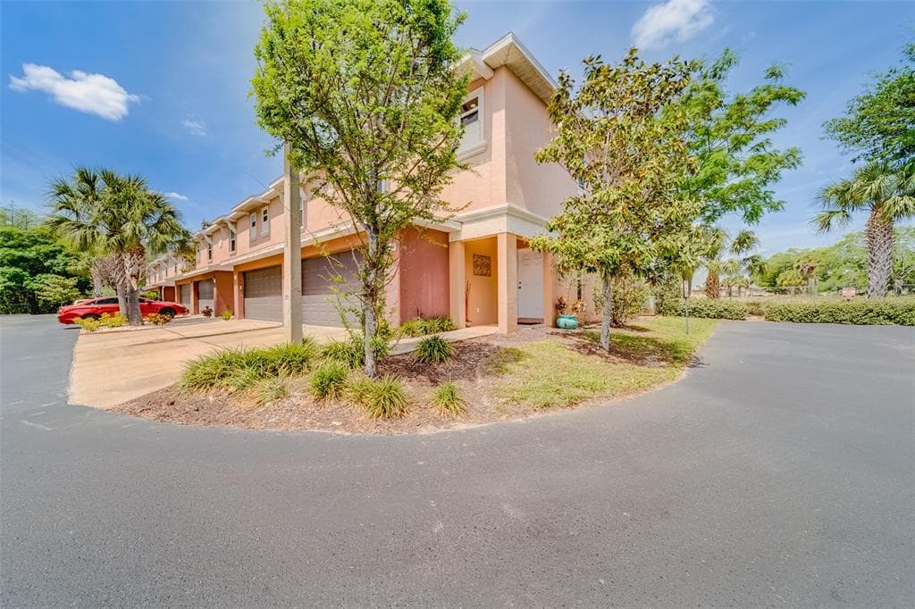 997 AUSSI COURT TARPON SPRINGS, FL 34689