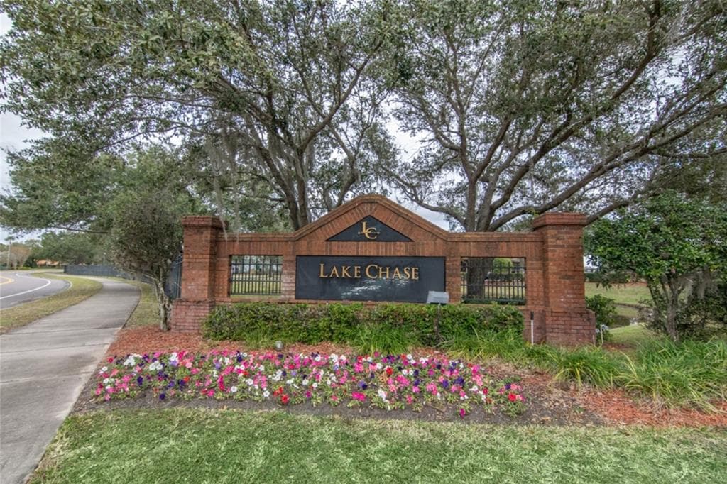 9146 LAKE CHASE ISLAND WAY TAMPA, FL 33626