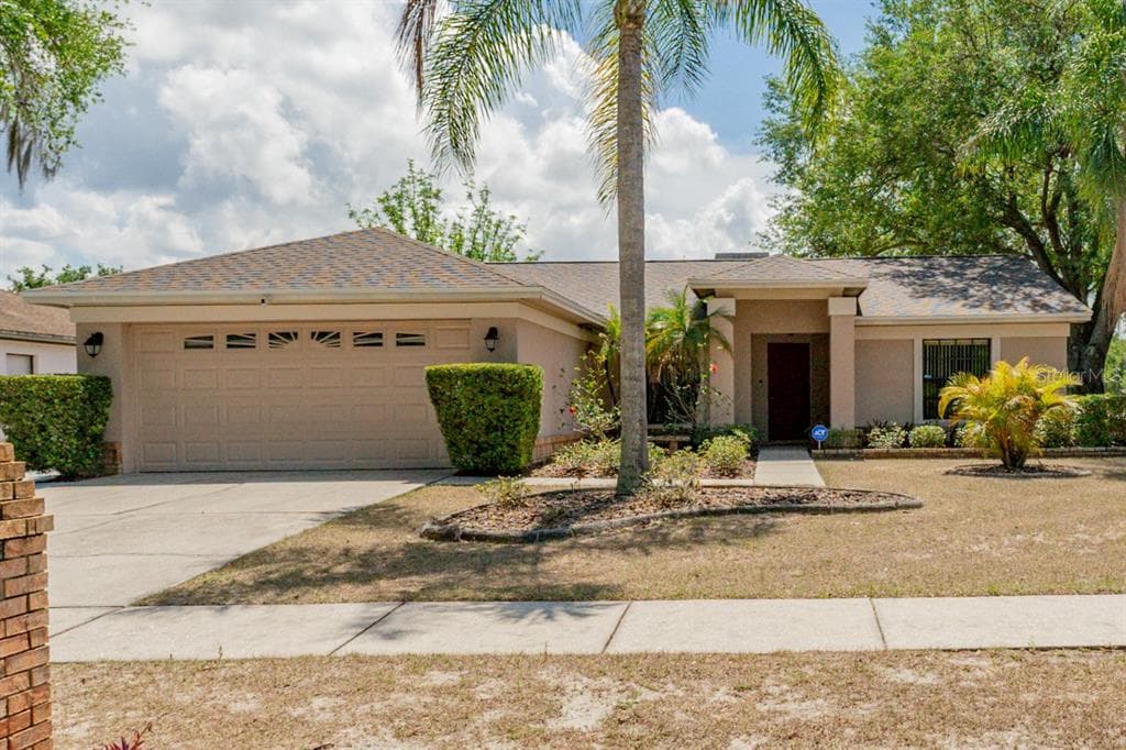 13301 HOLLOWBEND LANE RIVERVIEW, FL 33569