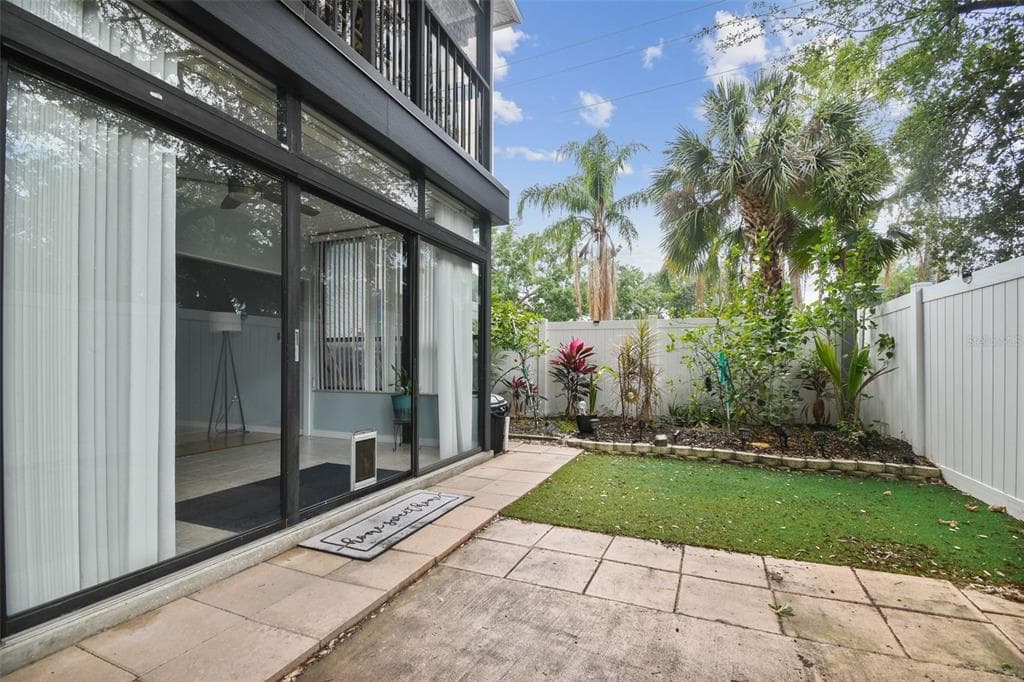 3820 W AZEELE STREET UNIT 101 TAMPA, FL 33609