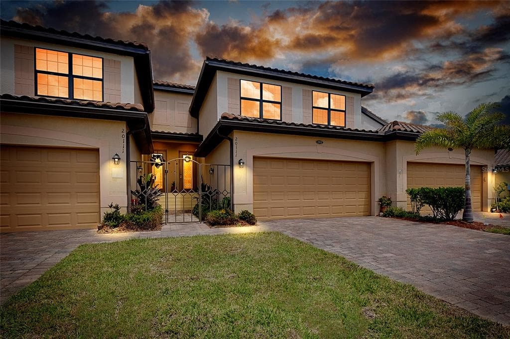 20111 RAGAZZA CIRCLE UNIT 202 VENICE, FL 34293