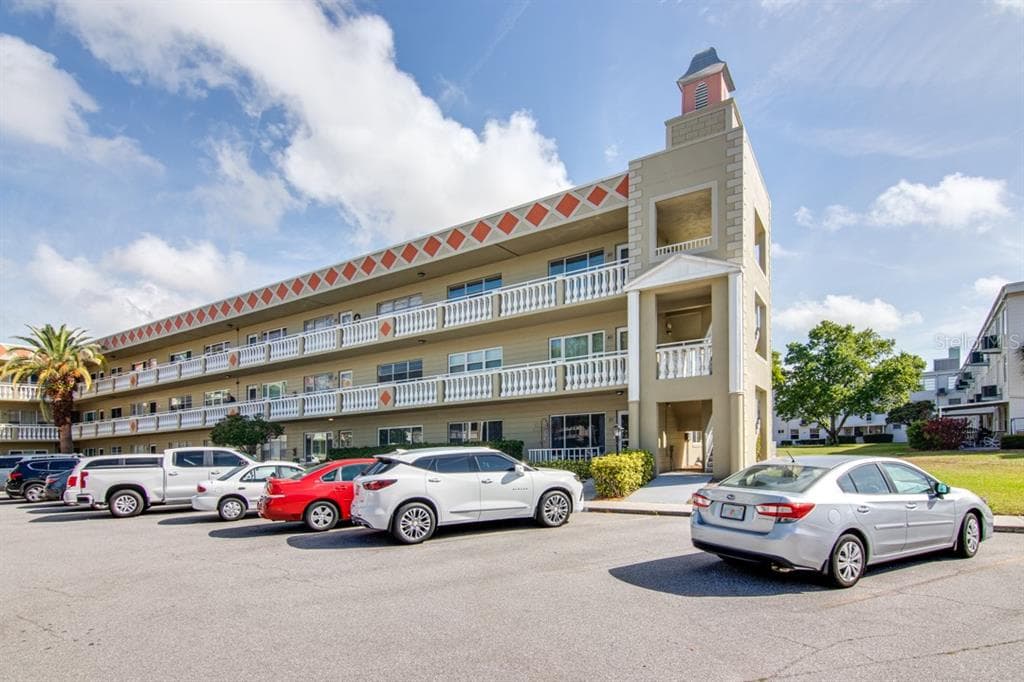 2426 ECUADORIAN WAY UNIT 60 CLEARWATER, FL 33763