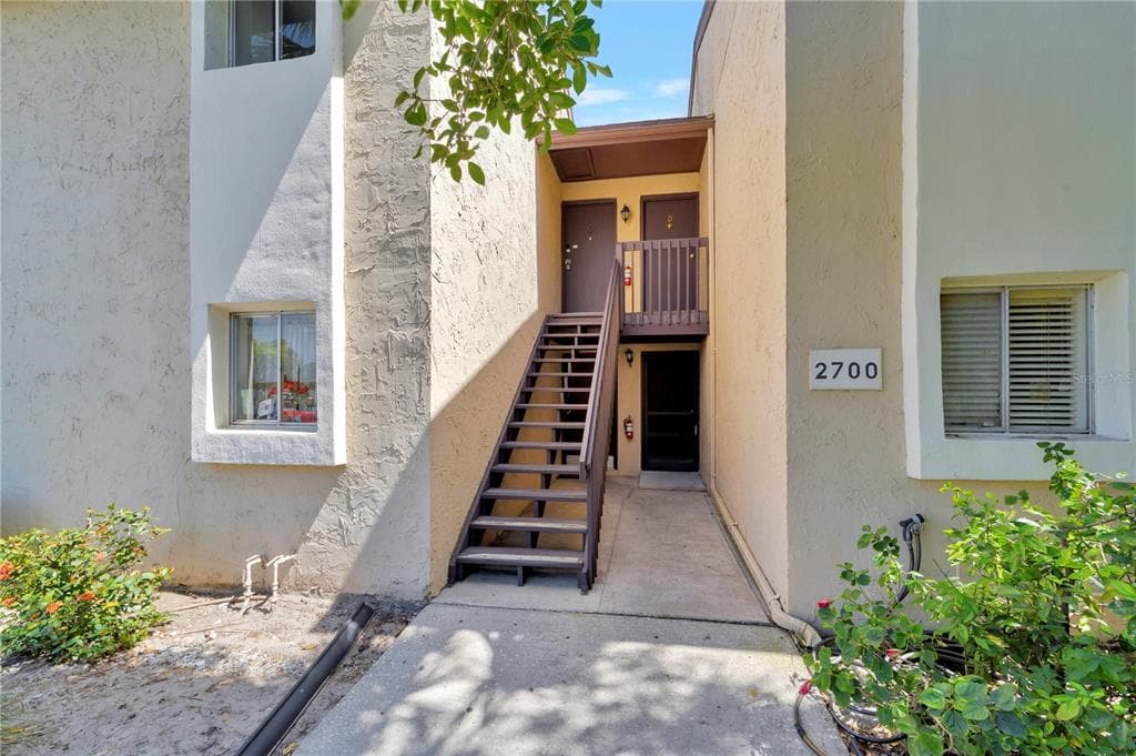 2700 HIDDEN LAKE DRIVE S UNIT C SARASOTA, FL 34237