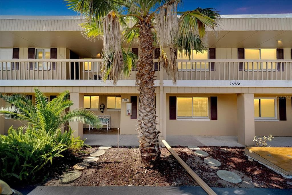 1008 APOLLO BEACH BOULEVARD UNIT 110 APOLLO BEACH, FL 33572
