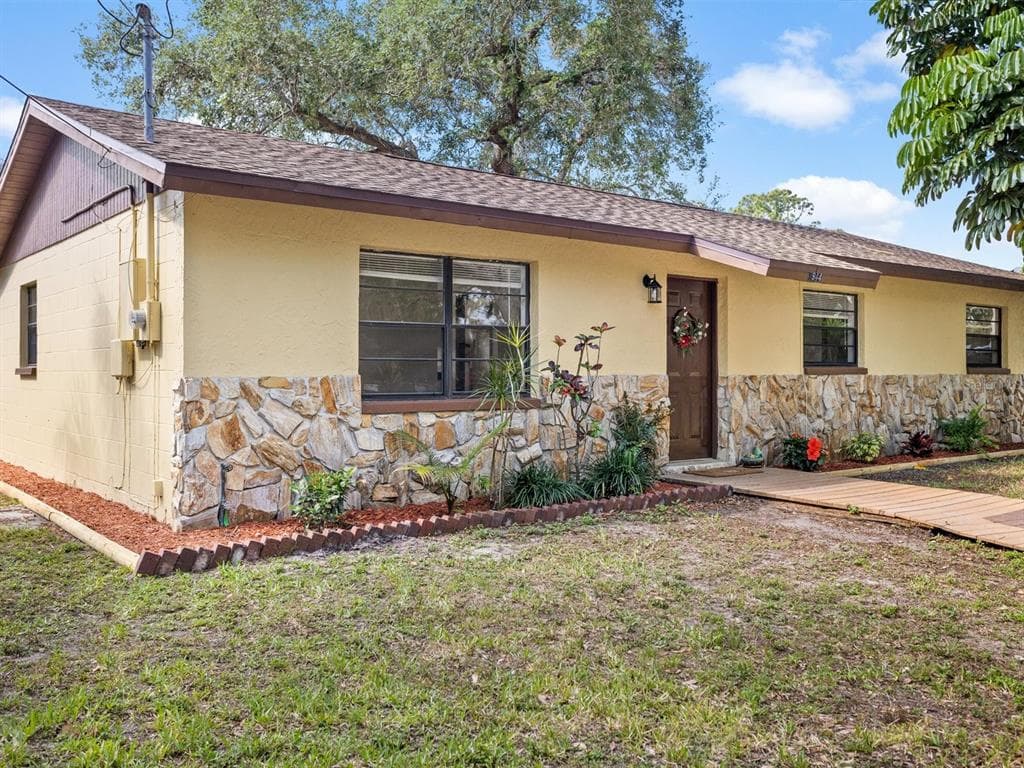 7944 48TH AVENUE N ST PETERSBURG, FL 33709