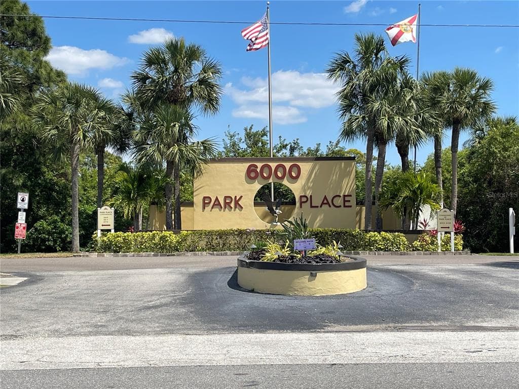 5849 PARK STREET N UNIT 203 ST PETERSBURG, FL 33709