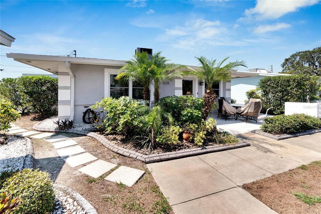 1628 COUNCIL DRIVE SUN CITY CENTER, FL 33573