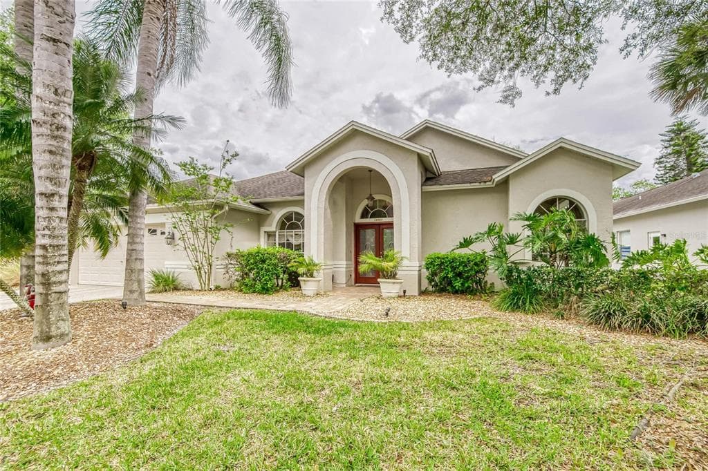 18923 FAIRWOOD COURT TAMPA, FL 33647