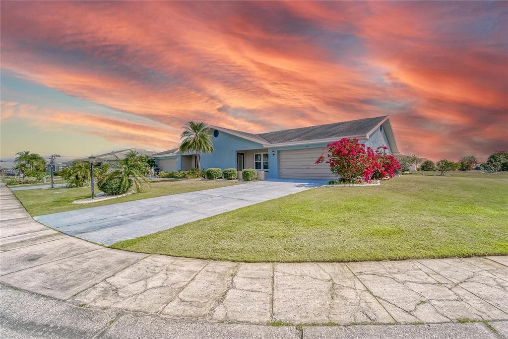 1805 ADREAN PLACE SUN CITY CENTER, FL 33573