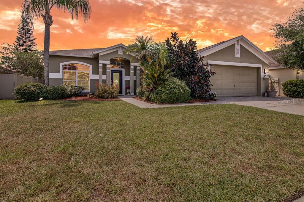 29704 MORWEN PLACE WESLEY CHAPEL, FL 33543