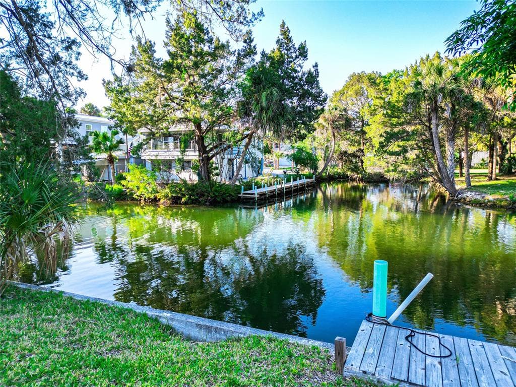 6033 COLONY CIRCLE WEEKI WACHEE, FL 34607