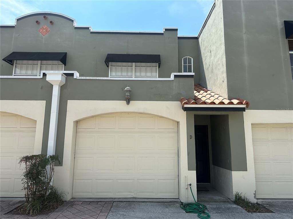 2914 W GANDY BOULEVARD UNIT D TAMPA, FL 33611