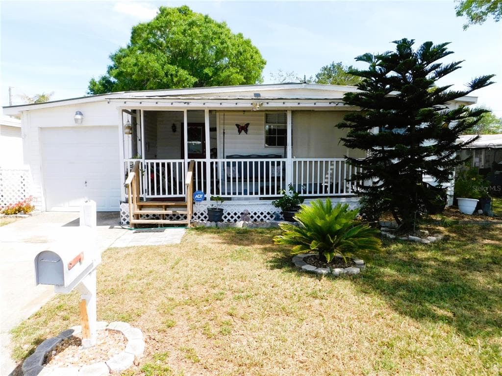 5138 AVA COURT ZEPHYRHILLS, FL 33542